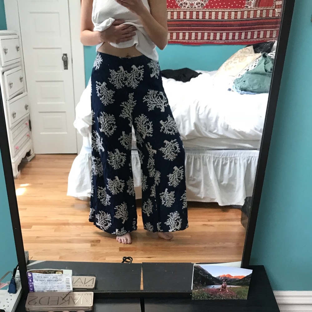 Wide leg pants